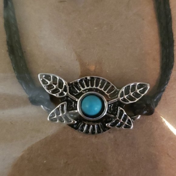 Torisque Arrows Charm Cord Bracelet - Picture 2 of 3